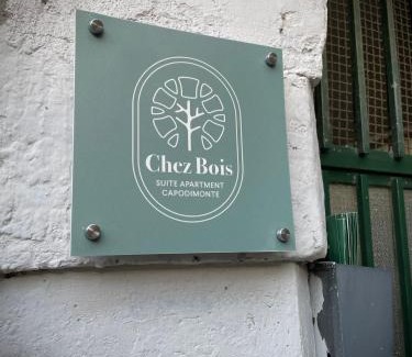 Naples House | Guest Rated 10/10: Chez Bois Suite Apartment Capodimonte