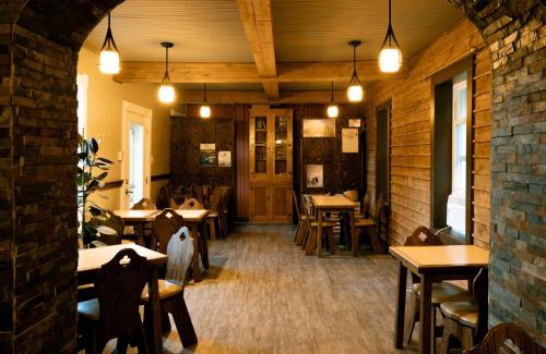 Matapedia Hotel | Family-Friendly Retreat at Chez Casimir with Dining Options