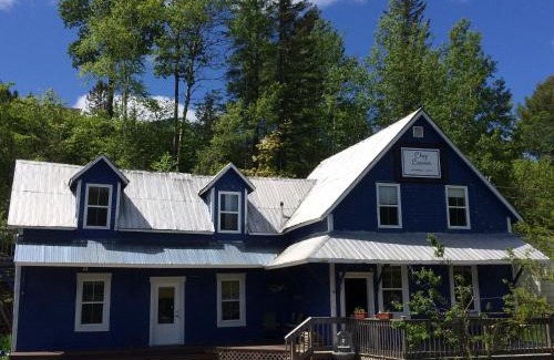 Matapedia Hotel | Family-Friendly Retreat at Chez Casimir with Dining Options