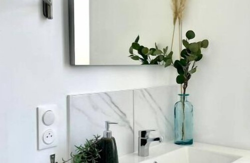 Saint-Amand-les-Eaux Apartment | Central Studio Retreat at Chez Clément et Mathilde