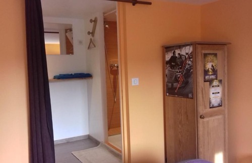 Latouille-Lentillac House | Cozy Chez Claire: Relax by the Pool and Enjoy Breakfast