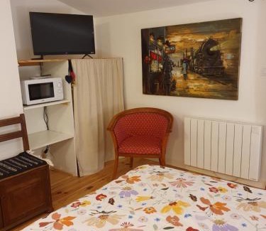 Saint-Julien Bed & Breakfast | Discover Comfort at Chez Danièle et Jean-Pierre - Rated 9.4