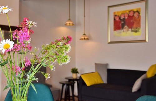 Vauclaix House | Pet-Friendly Retreat at Chez Daniel with 9.2/10 Rating