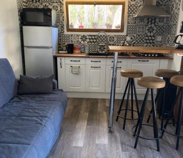 Sorede Apartment | Family-Friendly Retreat at Chez Declan: Rated 9/10