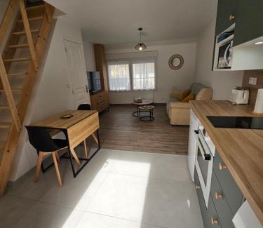 Nanteuil-les-Meaux Apartment | Family-Friendly Retreat at Chez Ernestine - Rated 10/10!