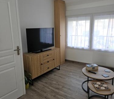 Nanteuil-les-Meaux Apartment | Family-Friendly Retreat at Chez Ernestine - Rated 10/10!