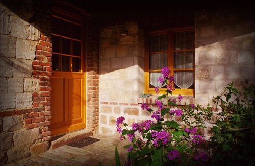 Mont-Saint-Eloi Cottage | Top-Rated Chez Fifine Stay with Pool & Spa in Artois
