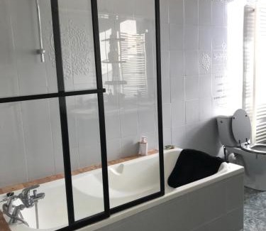 Sainte-Menehould Bed & Breakfast | Comfortable Stay at Chez Franck et Sandra with Spa Access