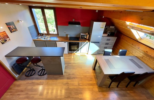 Saint-Pierre-d'Albigny Apartment | Chez Fred Cosy flat in Saint Pierre d'Albigny Your pets are welcome
