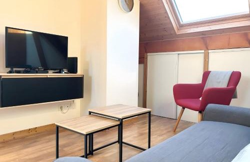 Saint-Pierre-d'Albigny Apartment | Chez Fred 202 - Parking Wifi Balcon