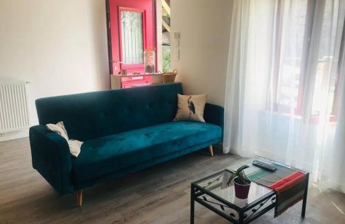Jassat Apartment | Family-Friendly Getaway at Chez Gaston, Rated 9.1/10