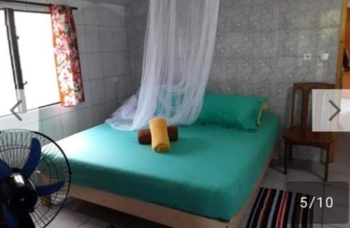 Rangiroa House | Cozy Chez Guy: Private Room with Kitchen Access