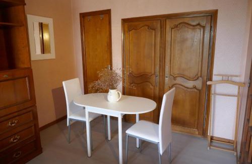 Felines-Minervois House | Pet-Friendly Retreat at Chez Irène for Your Family Getaway