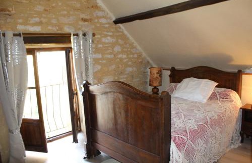 Marcillac-Saint-Quentin House | Cozy Chez Jeannette: Family-Friendly & Accessible Stay