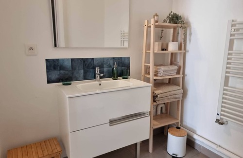 Chateaudun-Bannier Apartment | Cozy T2 Design Apartment Near the Train Station