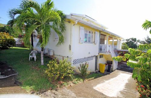 Sainte-Anne House | Oceanfront Retreat at Chez Jojo - Rated 9.3/10 by Guests
