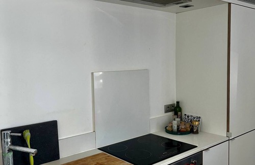 Ixelles Apartment | Inviting Stay at Chez Juliette with Hot Tub & Pet Friendly