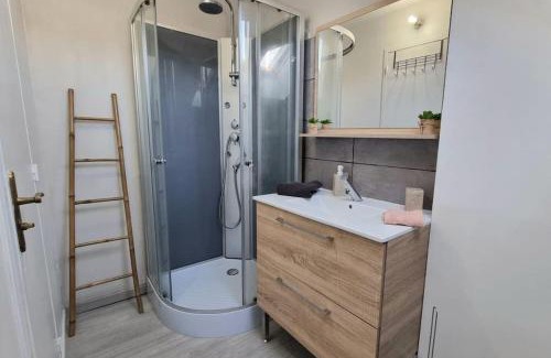 Cote Est Soquence Apartment | Family-Friendly Stay at Chez K&D T2 Vert Le Havre, Rated 9.3