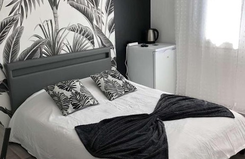 Chateauneuf-du-Rhone Bed & Breakfast | Family-Friendly Stay at Chez Laurence et Pascal - 8.2/10 Rating