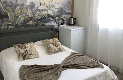 Chateauneuf-du-Rhone Bed & Breakfast | Family-Friendly Stay at Chez Laurence et Pascal - 8.2/10 Rating