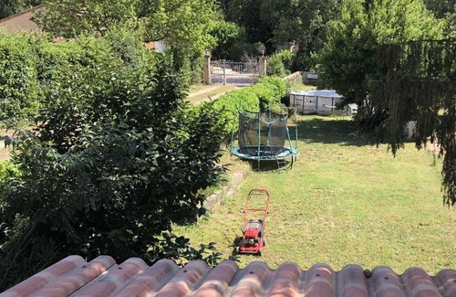 Chateauneuf-du-Rhone Bed & Breakfast | Family-Friendly Stay at Chez Laurence et Pascal - 8.2/10 Rating