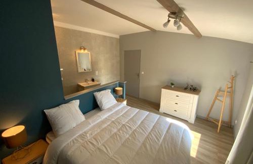 Neuville House | Discover Oceanfront Relaxation at CHEZ LE DAMIAN Hotel