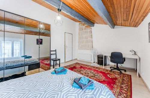 Saint-Seurin-de-Cadourne House | Inviting Stay at Chez Lea: Pet & Child-Friendly Retreat