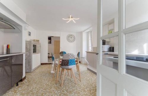 Villenauxe-la-Grande House | Oceanfront Family Escape at Chez Leontine Hotel