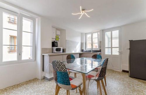 Villenauxe-la-Grande House | Oceanfront Family Escape at Chez Leontine Hotel