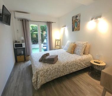 Les Issambres Hotel | Chez Louis