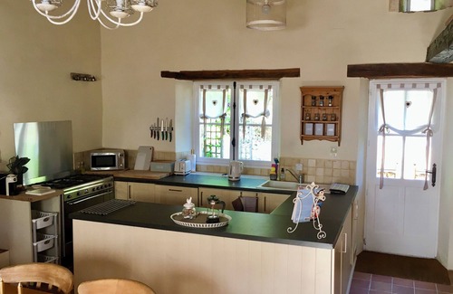 Chatignac Cottage | Relax at Chez Lussaud: Boutique Gites with Hot Tubs