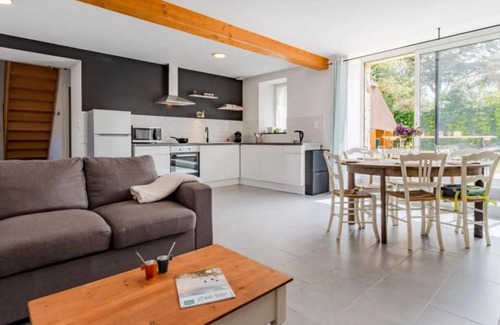 Creances House | Pet-Friendly Oceanfront Retreat at Chez Manie et Mablot