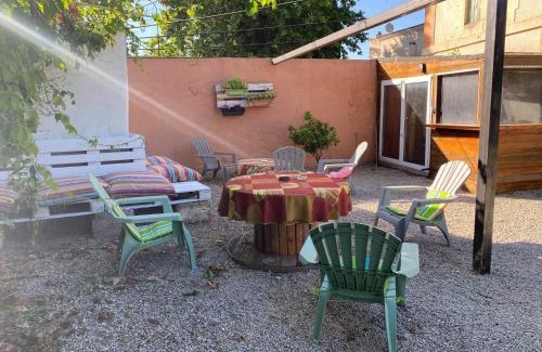 Le Cailar Apartment | Highly Rated Chez Marinette: Family-Friendly Getaway
