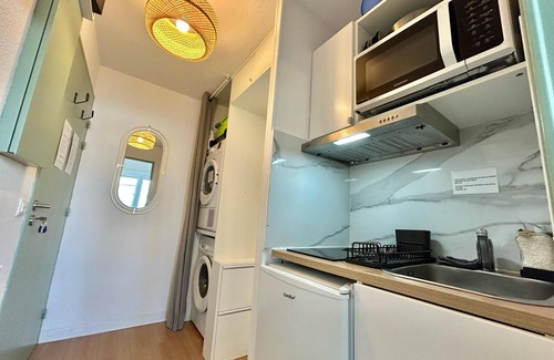 4th Arrondissement Apartment | Chez Martin - Studio hospital Timone conception St Pierre Palais omnisports