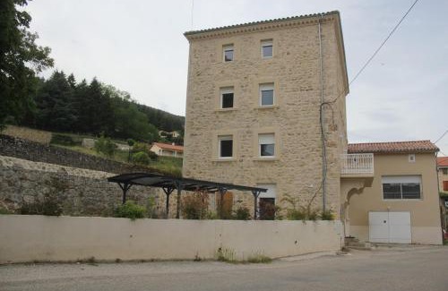 Vanosc Apartment | Discover Comfort at Chez Mary - Highly Rated & Family-Friendly