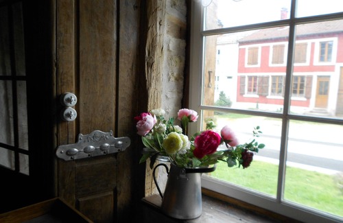 Rarecourt Cottage | Explore Chez Mathilde: Perfect for Families & Pets!