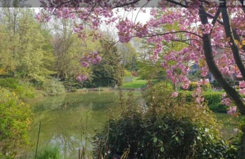 Erquinghem-Lys House | Escape to Chez Maya: Family-Friendly with Hot Tub Bliss