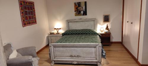 Locarn Bed & Breakfast | Welcoming Stay at Chez Merlyn: Family-Friendly Getaway