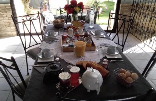 Le May-sur-Evre Bed & Breakfast | Discover Chez Michel et Josette: Oceanfront Bliss Awaits