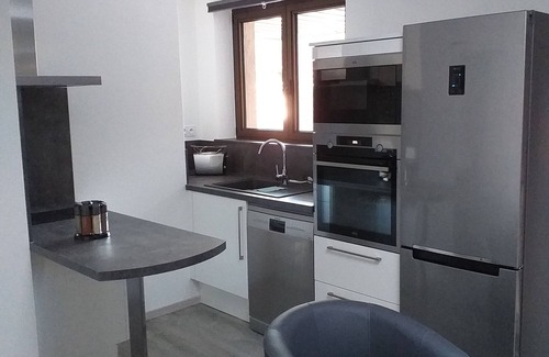 Selestat Apartment | Experience Relaxation at Chez Michel et Sylviane with Ocean Views