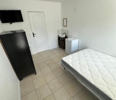 L'Ile-Saint-Denis Hotel | Family-Friendly Retreat at Chez Michel Awaits You