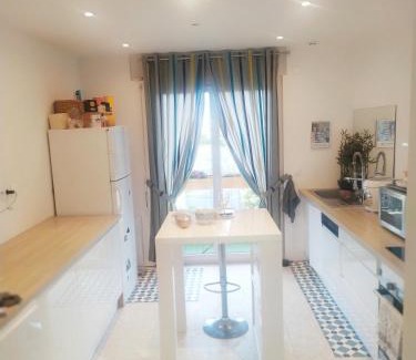 Perpignan Apartment | Discover Chez Jenny: Pet and Child Friendly Retreat