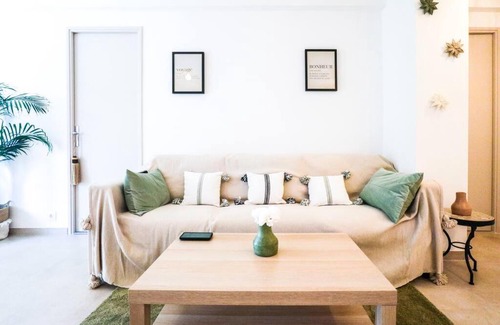 Vielle-Chapelle Apartment | Beachside Retreat at Chez Mimi: Steps from the Ocean!