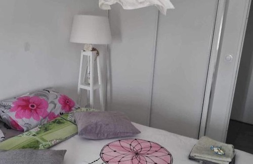 Decines-Charpieu House | Cozy Stay Near Groupama Stadium for Budget Travelers