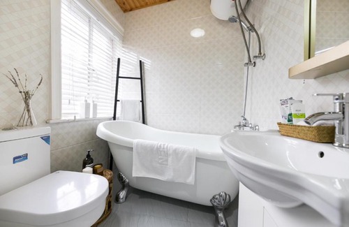 Huaihai Road Commercial Area Apartment | Discover Chez Moi: Family-Friendly French Retreat