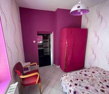 Bourbon-Lancy Apartment | Budget-Friendly Stay at Chez Mr KUD - Pet & Child Friendly
