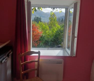 Ranspach Apartment | Pet-Friendly Escape at Chez Nadine with Ocean Views