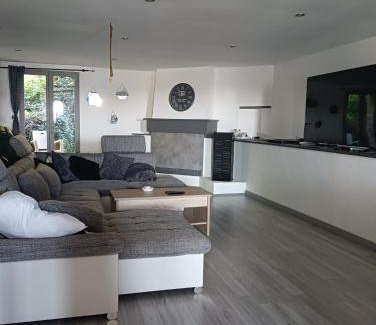 Aubreville House | Family-Friendly Stay at Chez Nath - Rated 9/10 by Guests