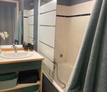 Termignon Apartment | Beachfront Escape at Chez Nello et Zia - Pet Friendly Stay