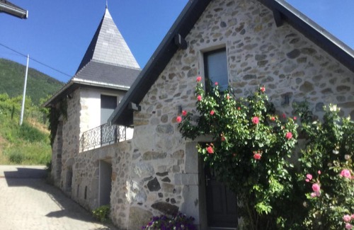 La Salle-en-Beaumont Bed & Breakfast | Delightful Stay at Chez Nicole: Family-Friendly Retreat